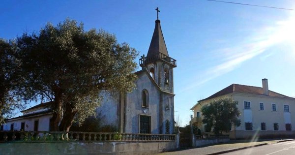 Autarquia apoia obras de restauro da Igreja Velha de Lever